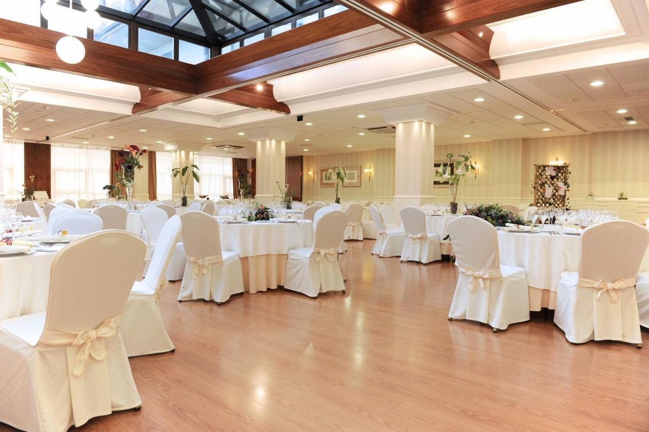 Fc Infantas De Leon Hotel Bagian luar foto